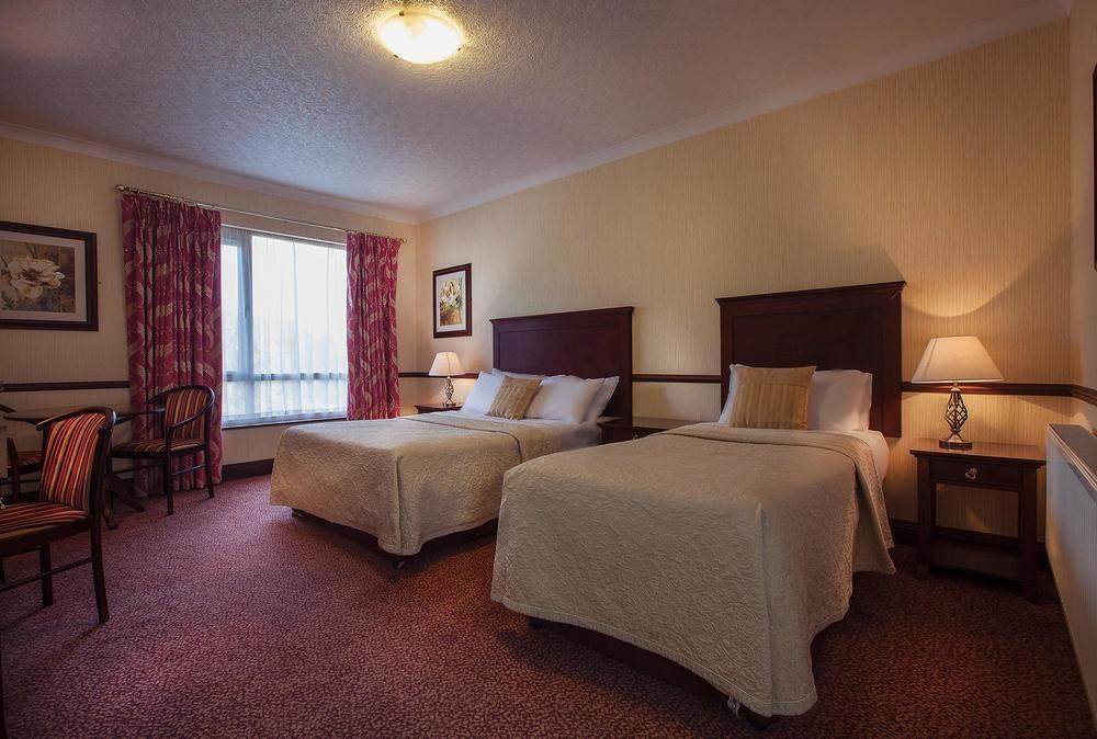 Seven Oaks Hotel Carlow Bagian luar foto