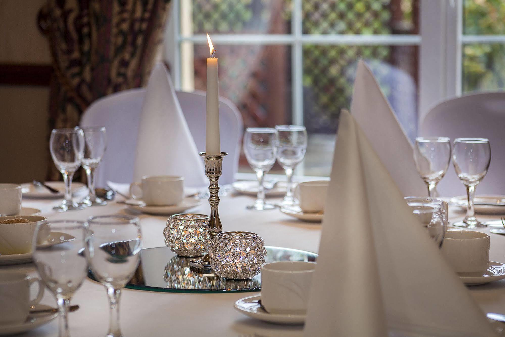 Seven Oaks Hotel Carlow Bagian luar foto