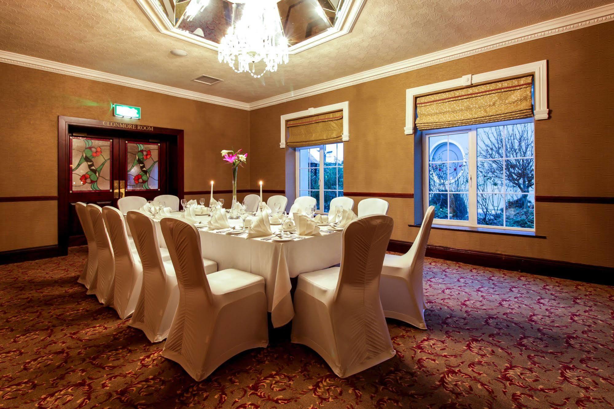 Seven Oaks Hotel Carlow Bagian luar foto